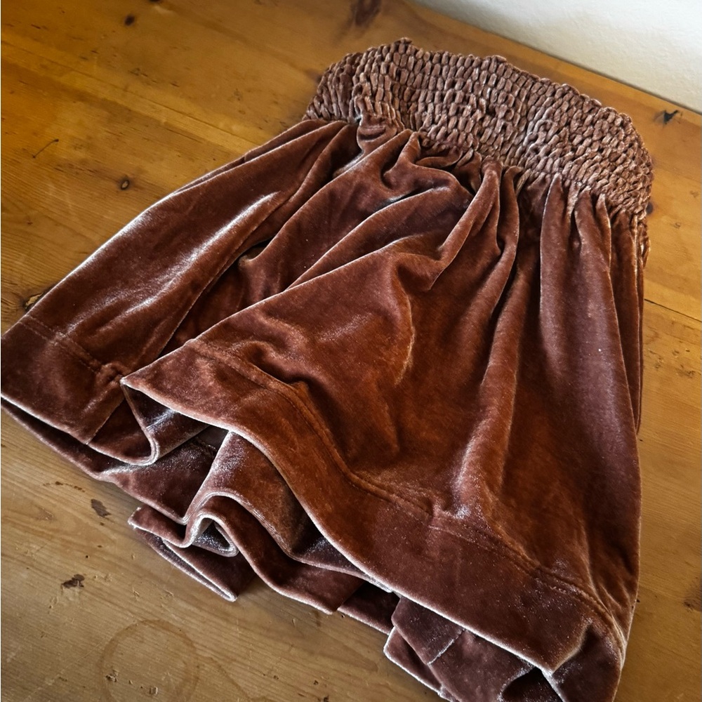 Velvet Brown Shorts - Picture 2 of 2